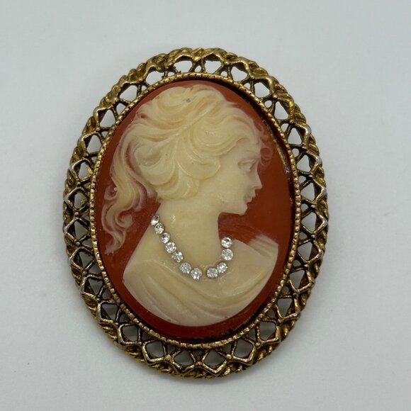 Vintage Cameo Style Brooch With Rhinestone Necklace & Ornate Gold-Toned Frame - Picture 3 of 16